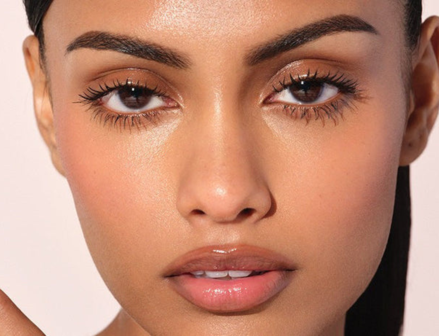 Eleve sua beleza de verão: glamour limpo para uma pele radiante